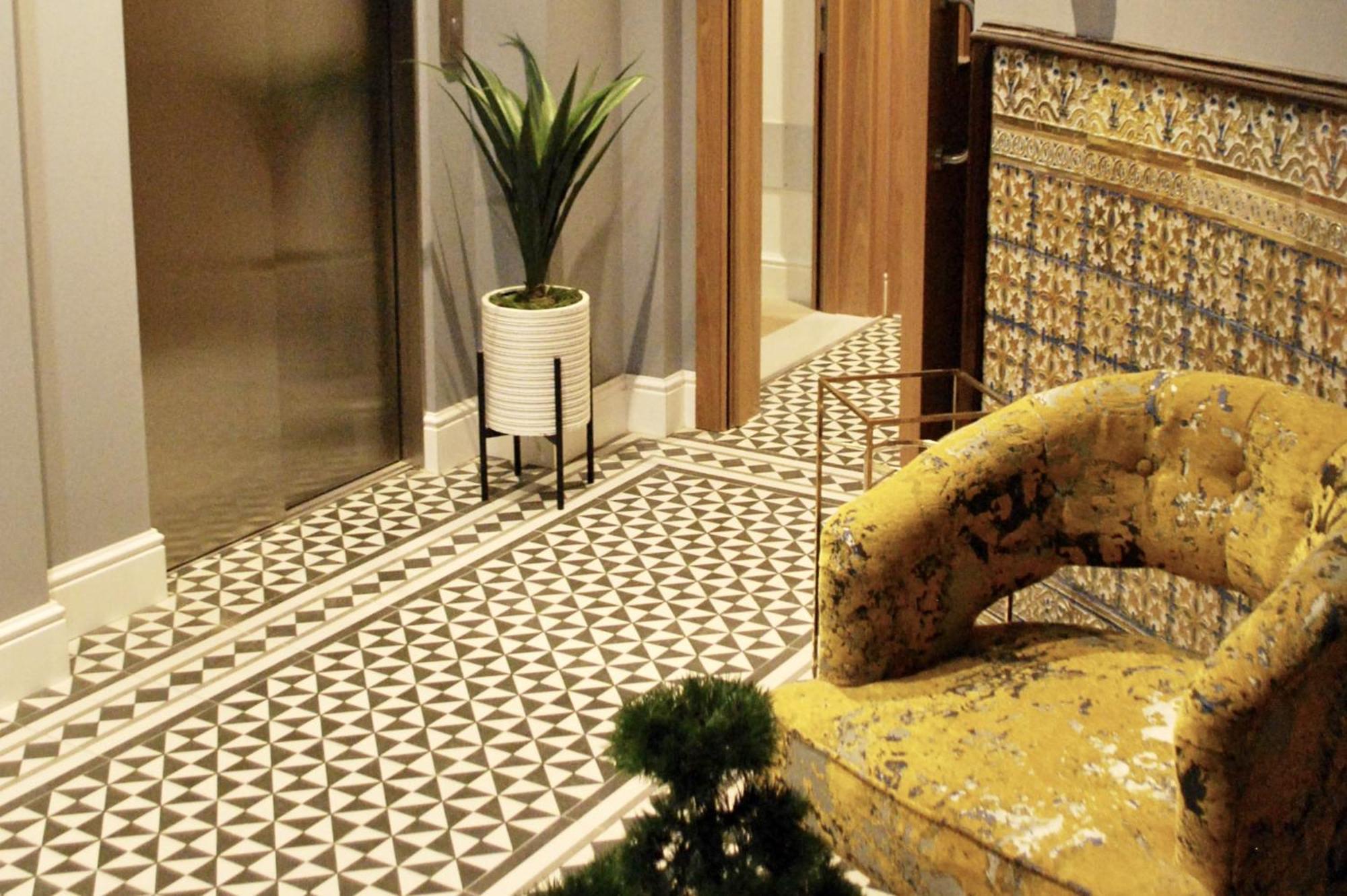 Fabulous City Centre Apartment - Grand Central House ยิบรอลตาร์ ภายนอก รูปภาพ