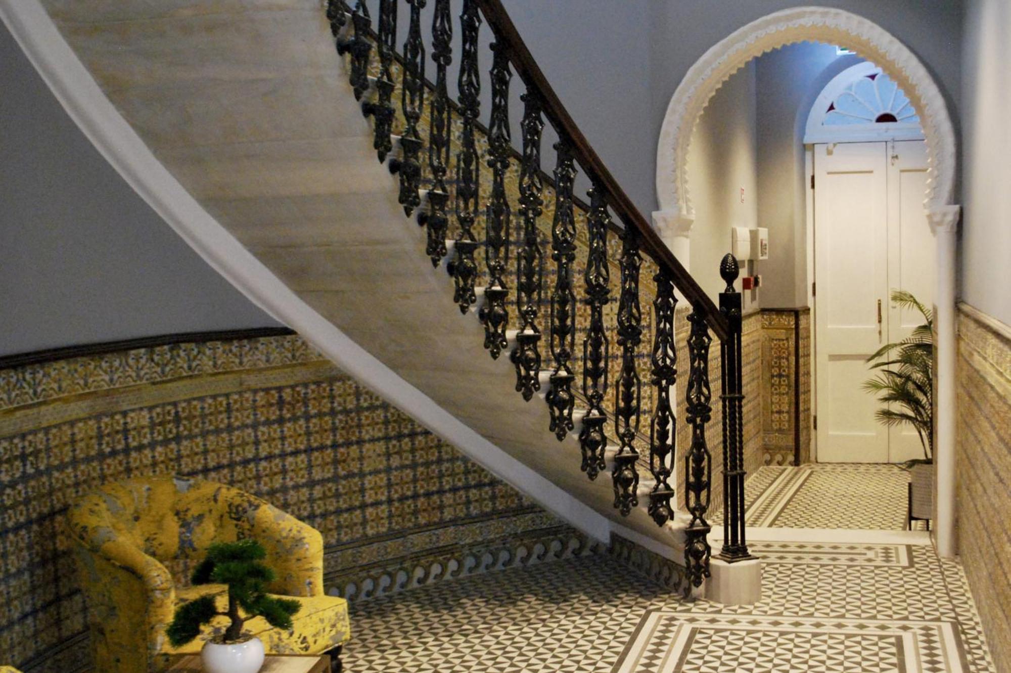 Fabulous City Centre Apartment - Grand Central House ยิบรอลตาร์ ภายนอก รูปภาพ