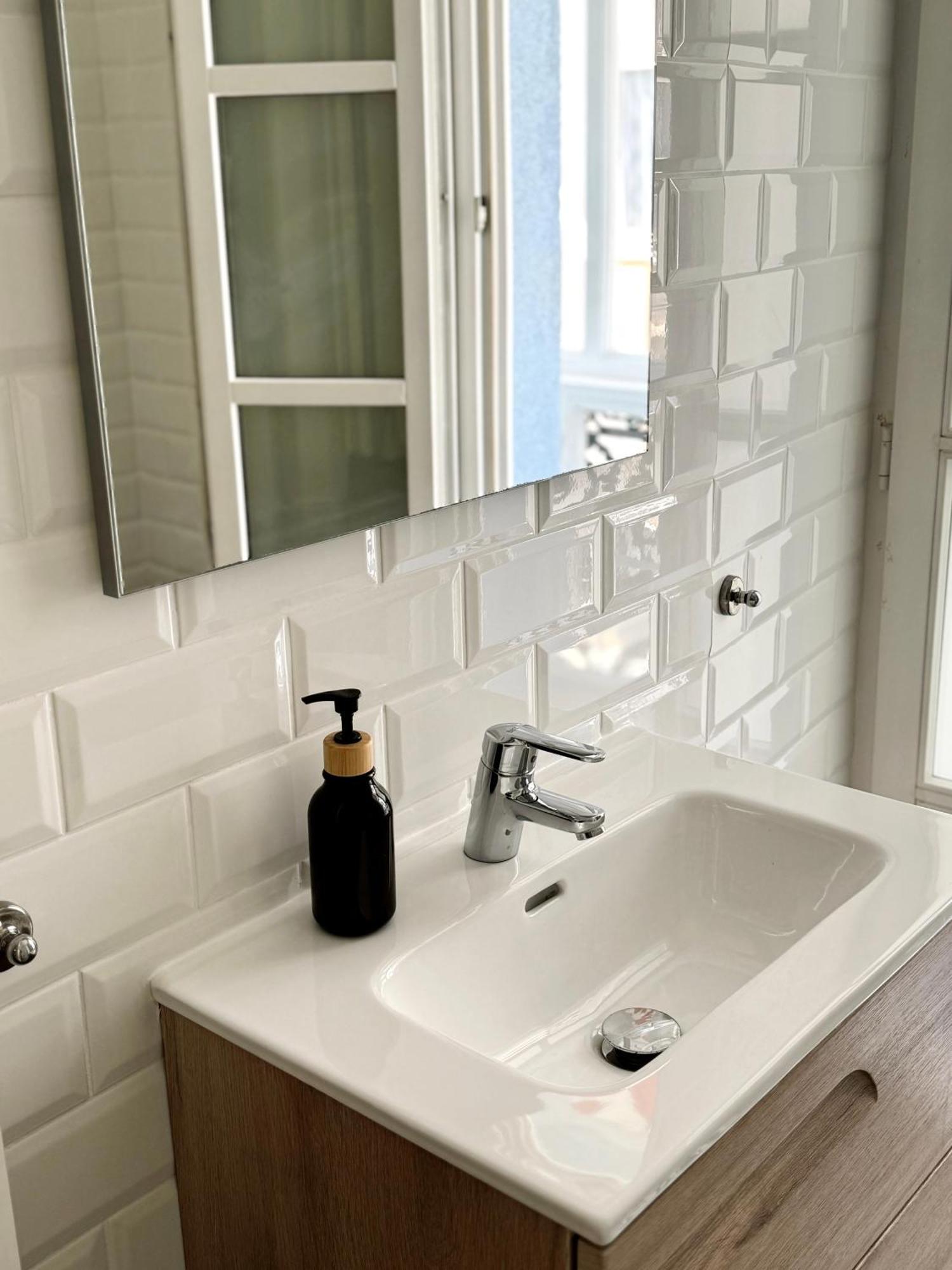 Fabulous City Centre Apartment - Grand Central House ยิบรอลตาร์ ภายนอก รูปภาพ