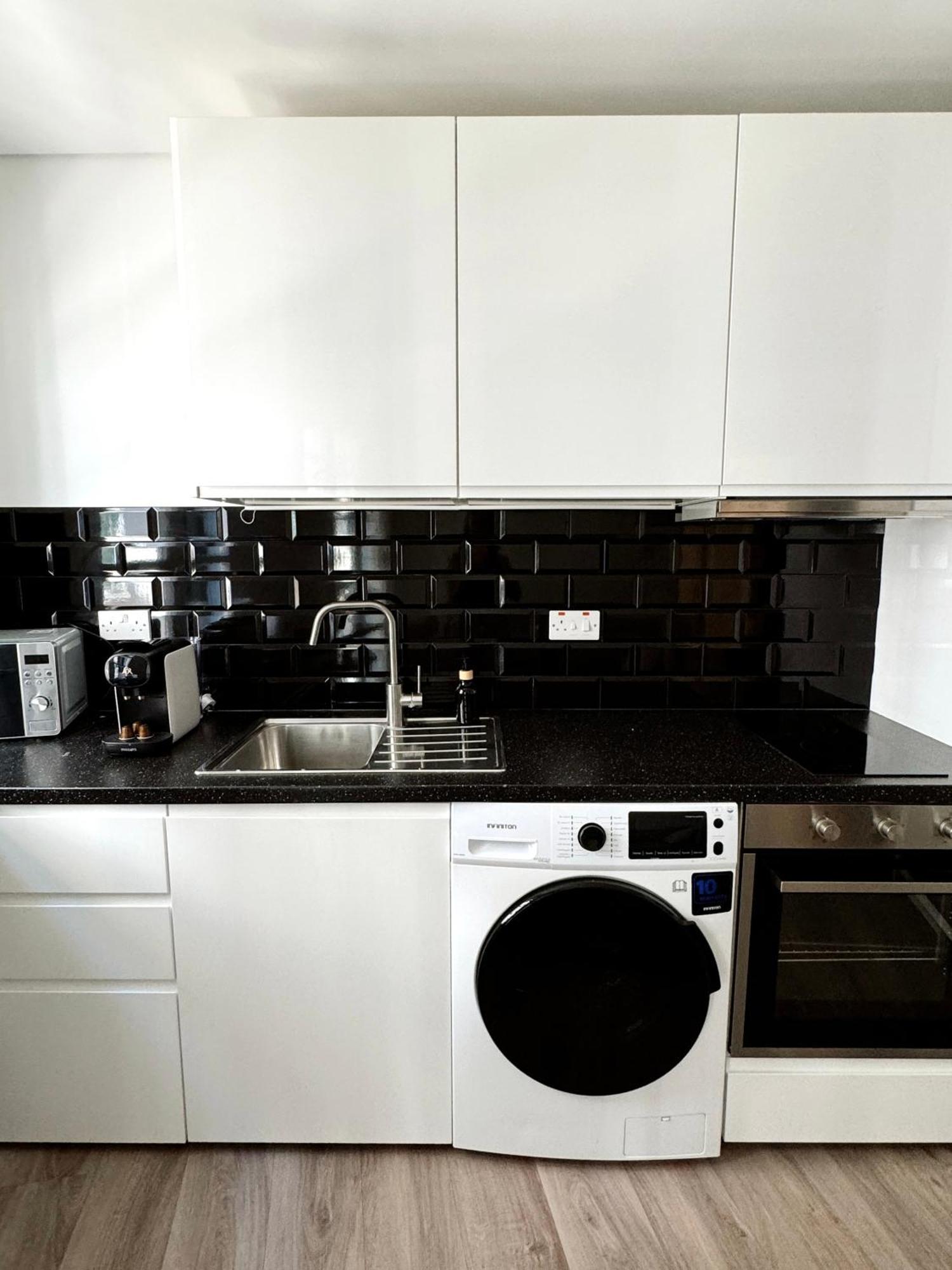 Fabulous City Centre Apartment - Grand Central House ยิบรอลตาร์ ภายนอก รูปภาพ