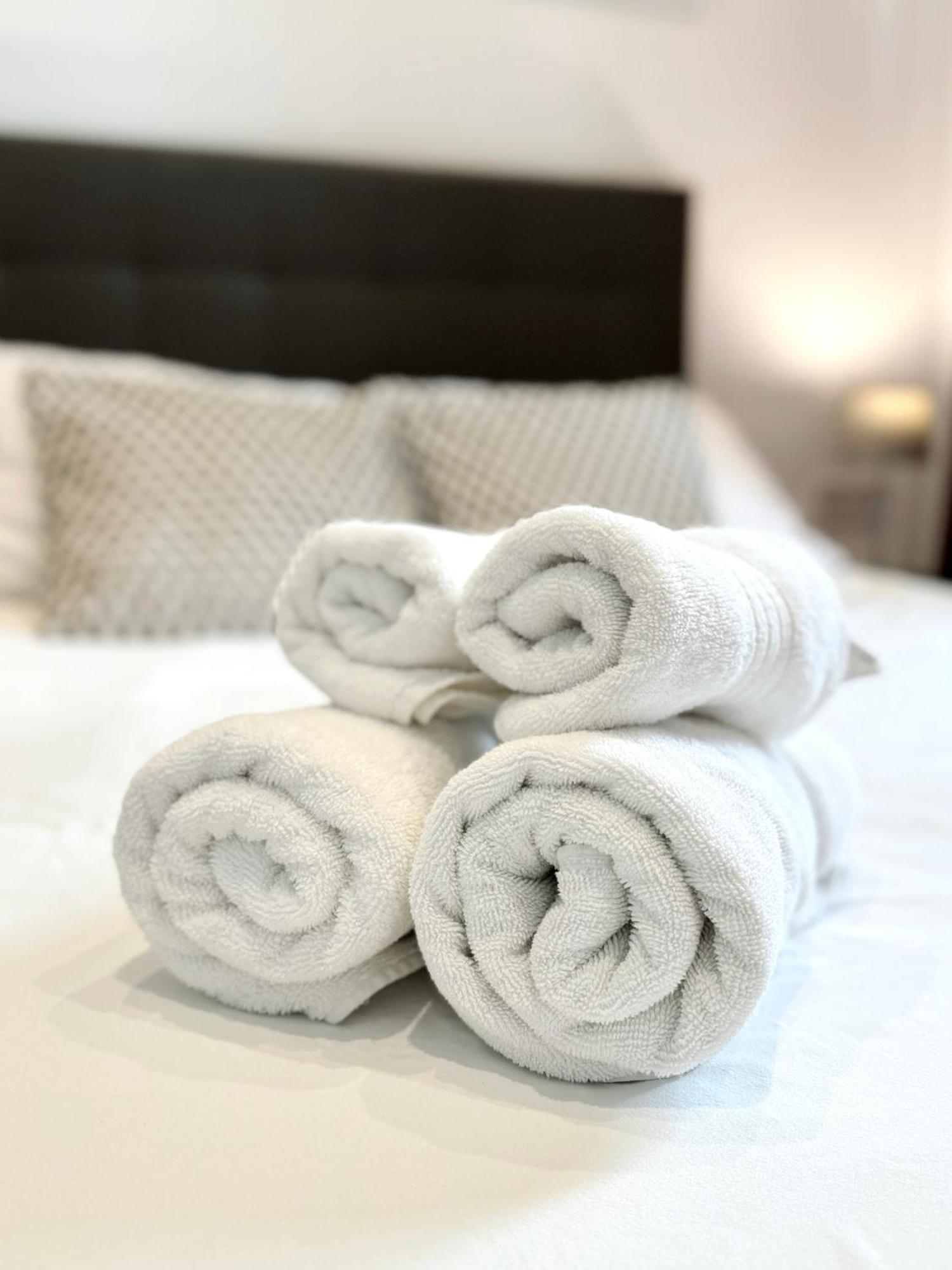 Fabulous City Centre Apartment - Grand Central House ยิบรอลตาร์ ภายนอก รูปภาพ