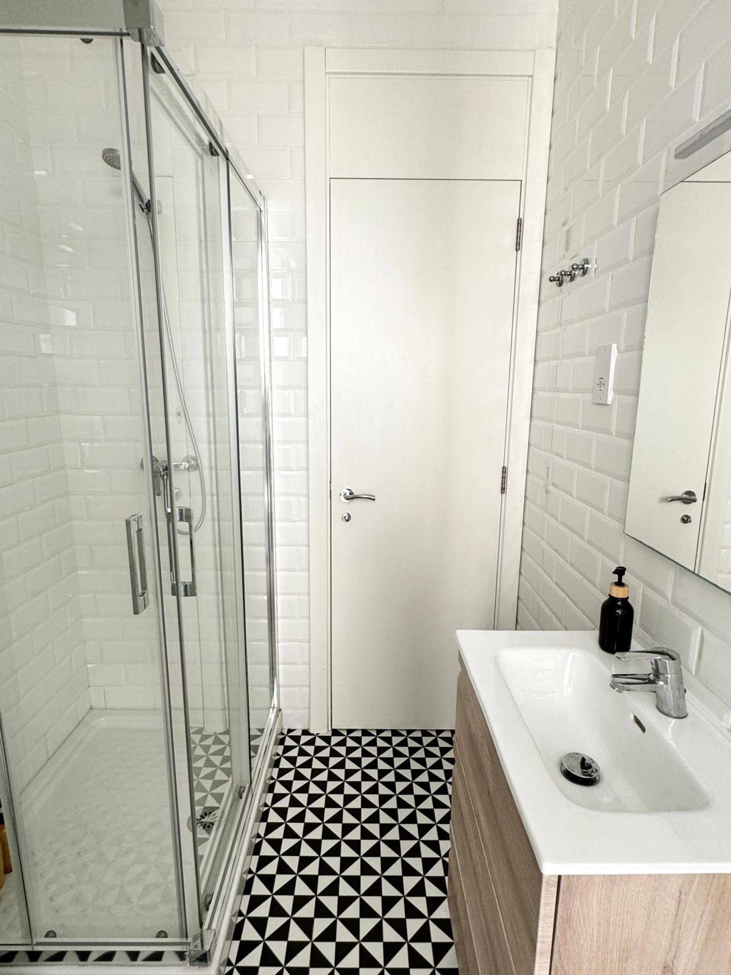 Fabulous City Centre Apartment - Grand Central House ยิบรอลตาร์ ภายนอก รูปภาพ