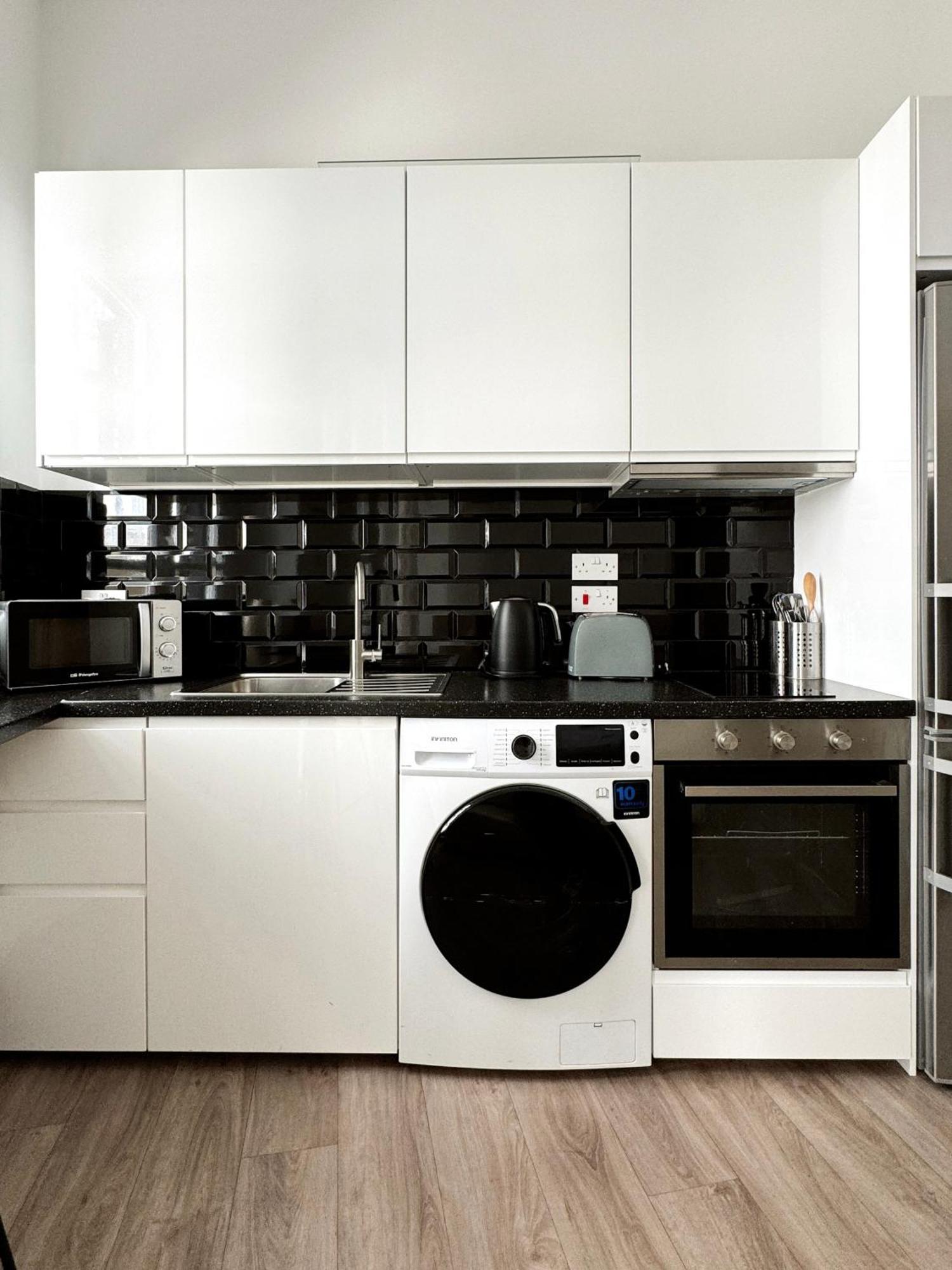 Fabulous City Centre Apartment - Grand Central House ยิบรอลตาร์ ภายนอก รูปภาพ