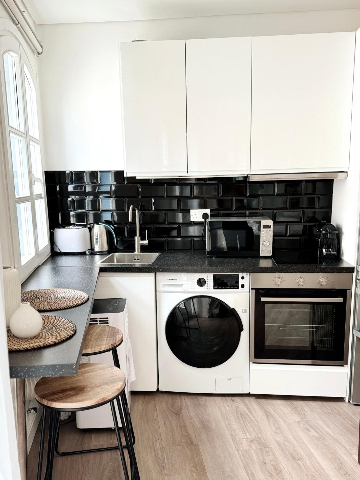 Fabulous City Centre Apartment - Grand Central House ยิบรอลตาร์ ภายนอก รูปภาพ