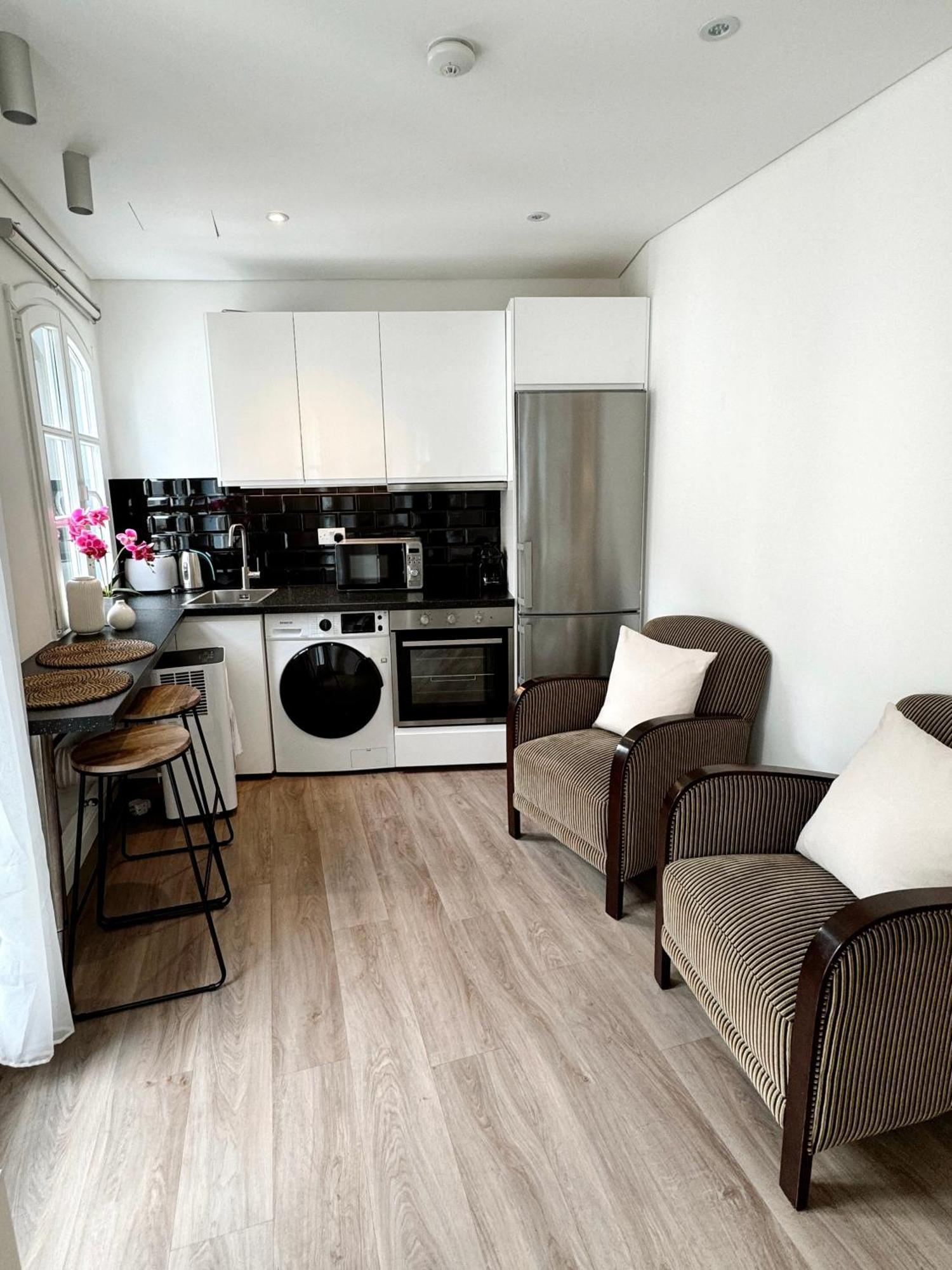 Fabulous City Centre Apartment - Grand Central House ยิบรอลตาร์ ภายนอก รูปภาพ