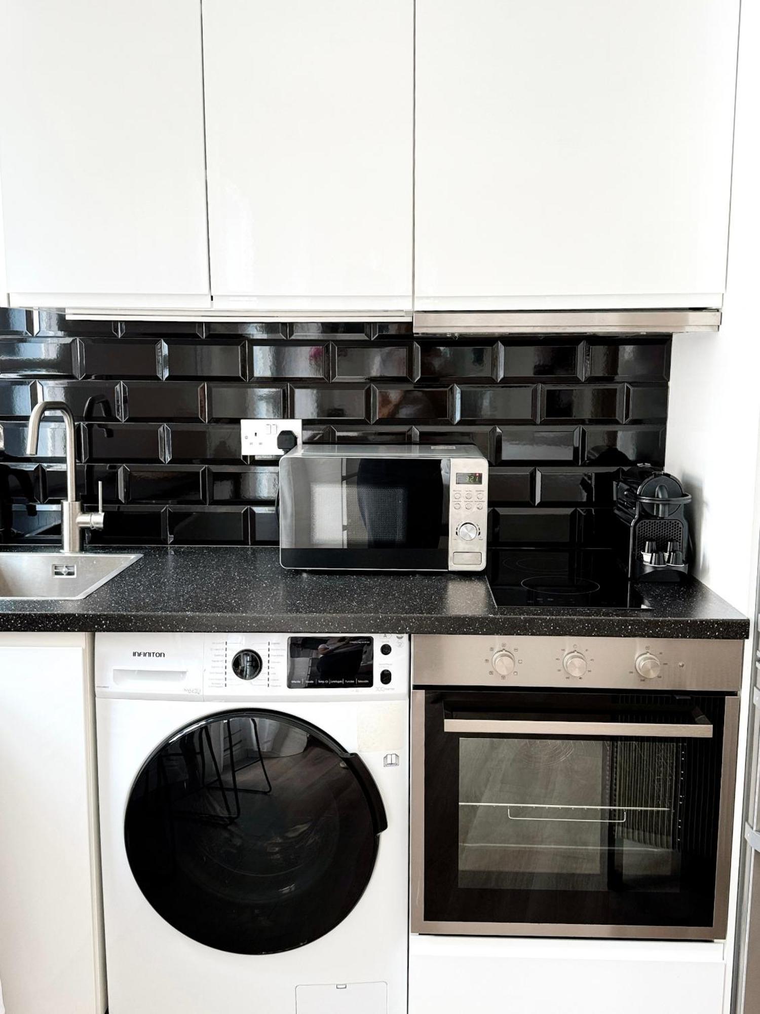 Fabulous City Centre Apartment - Grand Central House ยิบรอลตาร์ ภายนอก รูปภาพ