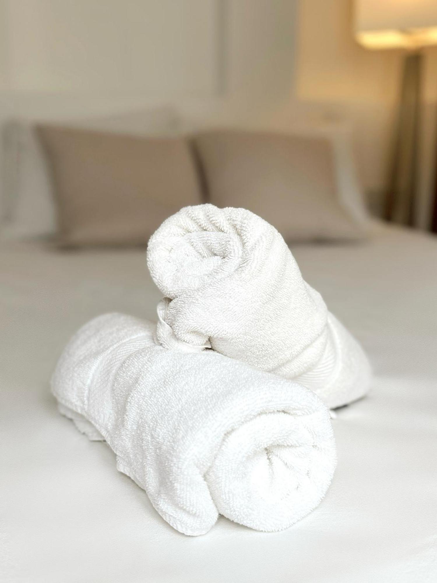 Fabulous City Centre Apartment - Grand Central House ยิบรอลตาร์ ภายนอก รูปภาพ