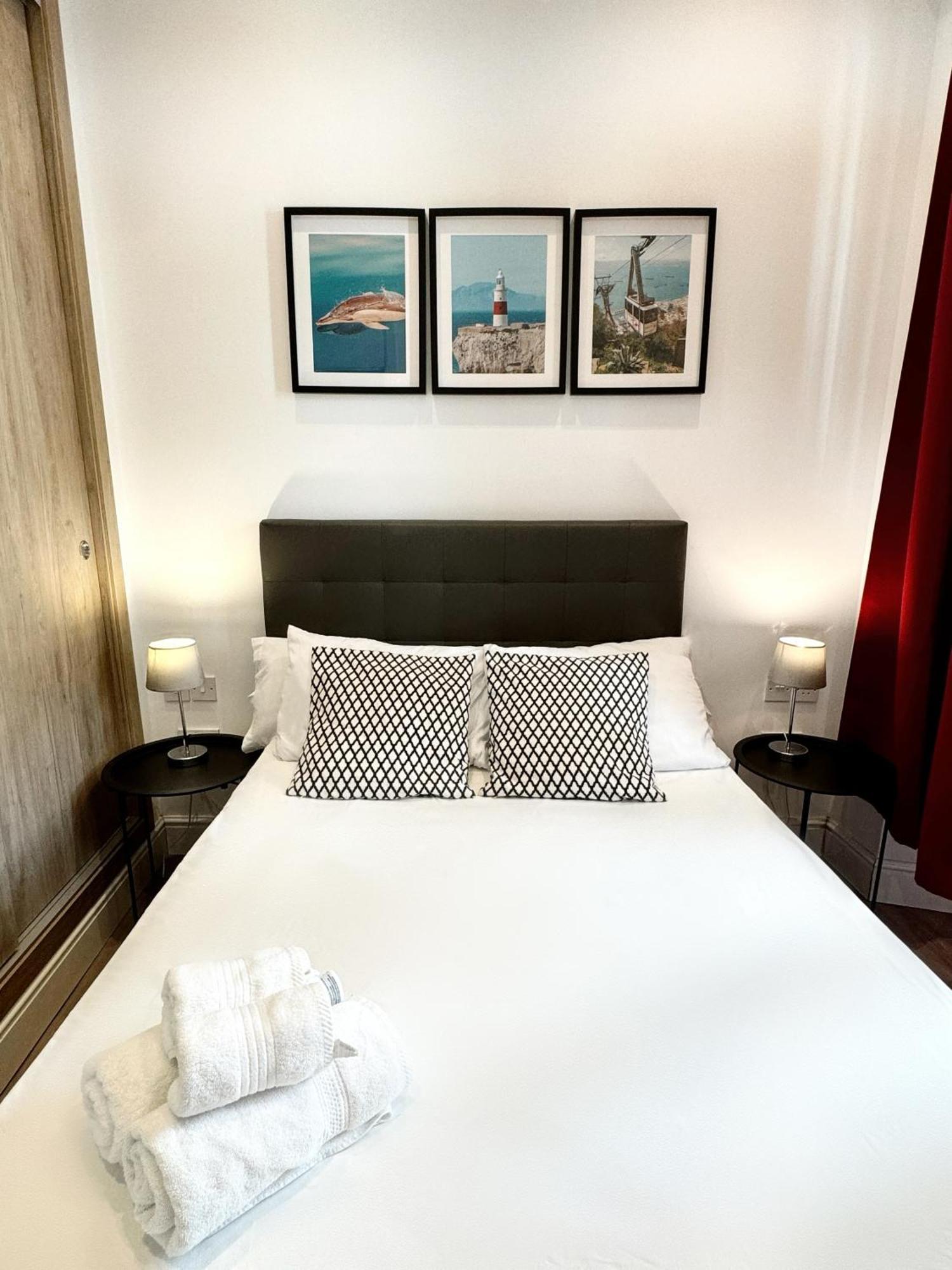 Fabulous City Centre Apartment - Grand Central House ยิบรอลตาร์ ภายนอก รูปภาพ